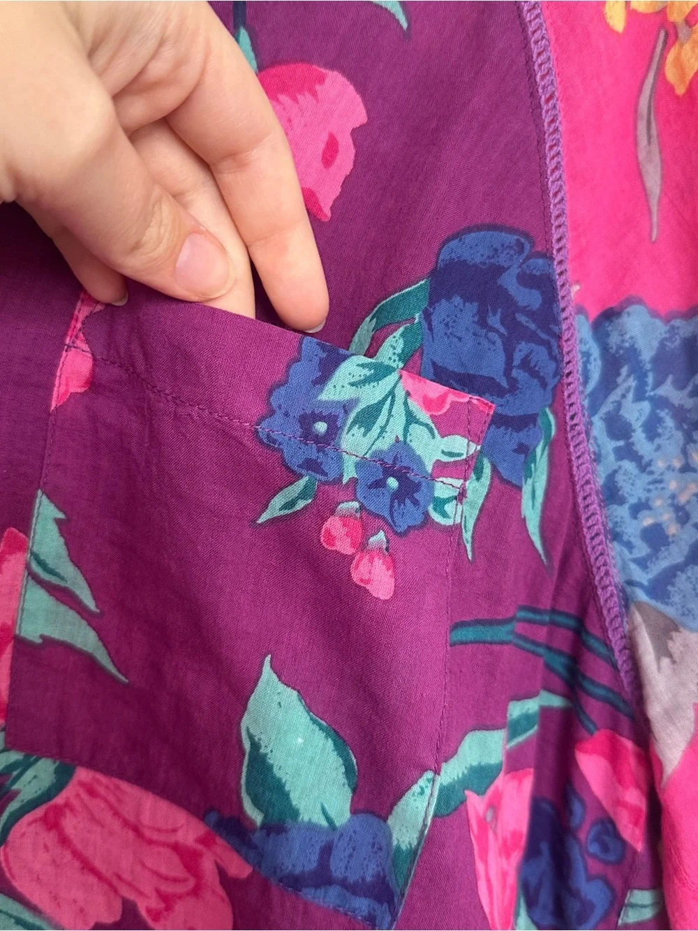 Women's Magenta Floral V-Neck Button-Front Blouse